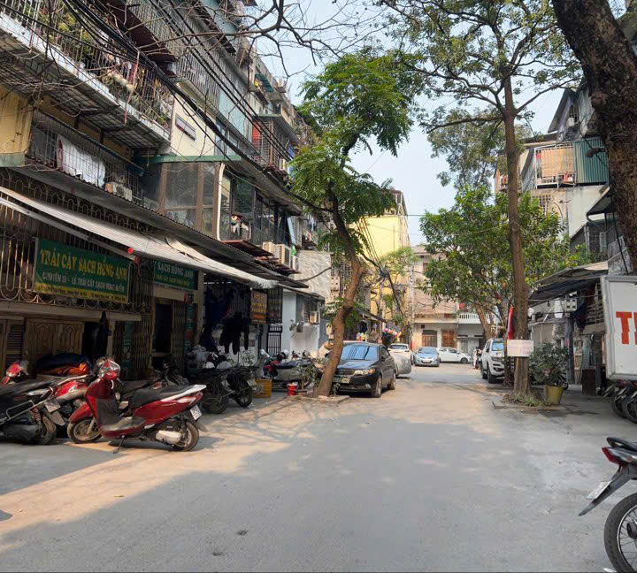 Cho thuê nhà Tập thể tầng 5 Giải Phóng 55m2, 2 ngủ, 7 Triệu - Ảnh chính